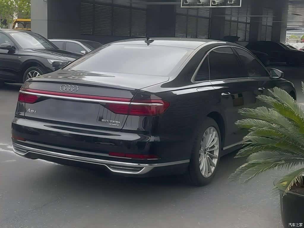 Audi A8L, 2021 все фото