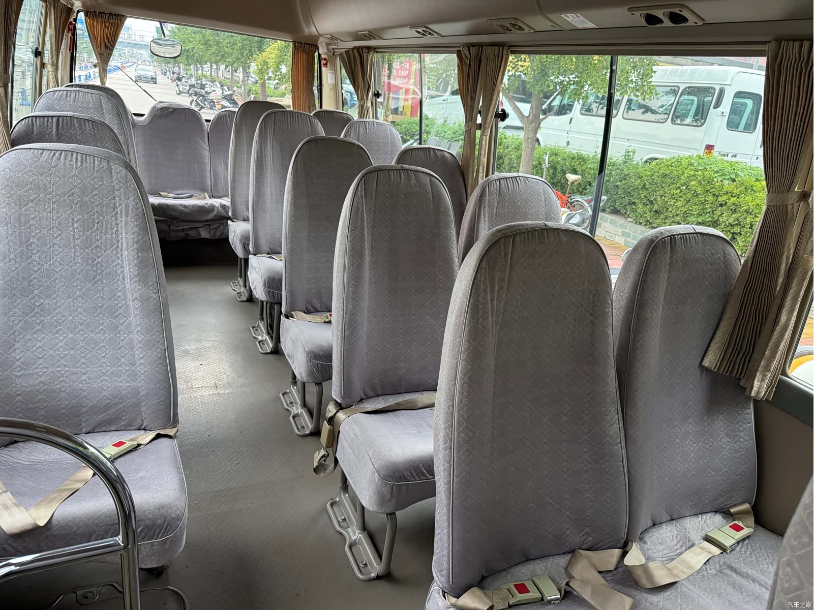Toyota Coaster, 2009 12