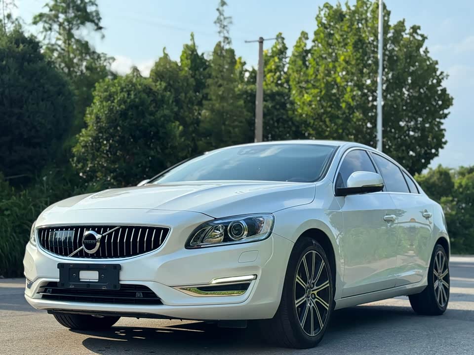 Volvo S60