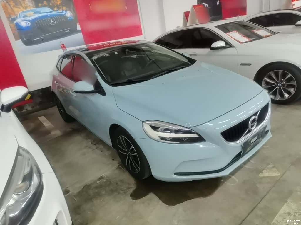 Volvo V40, 2016 4