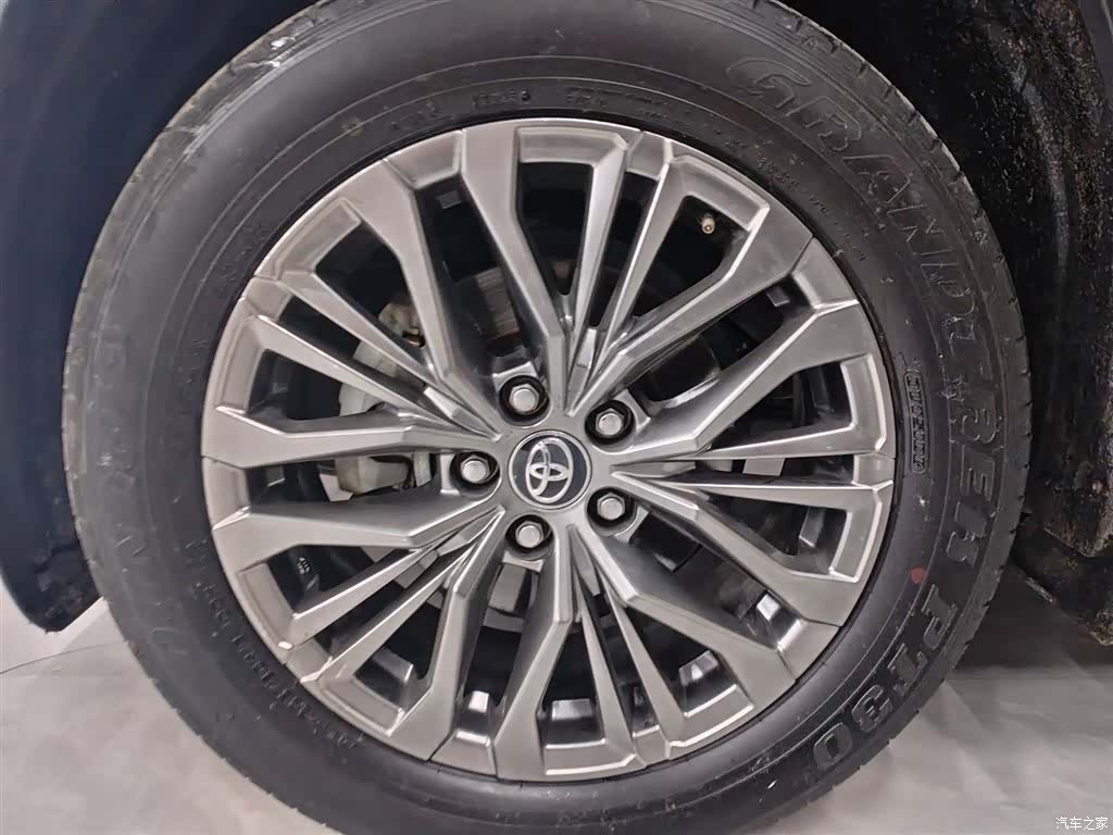 Toyota Wildlander, 2023 все фото