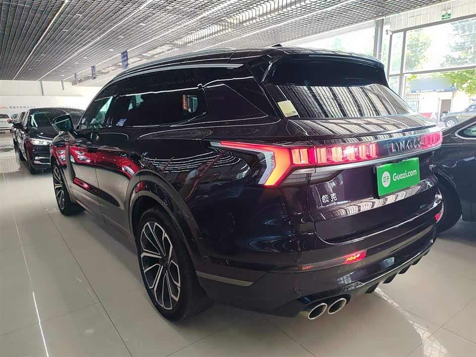 Lynk & Co 09