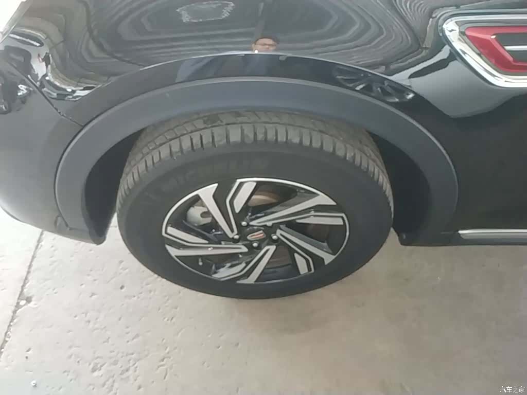 Hongqi HS5, 2022 23