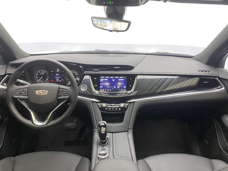Cadillac XT6