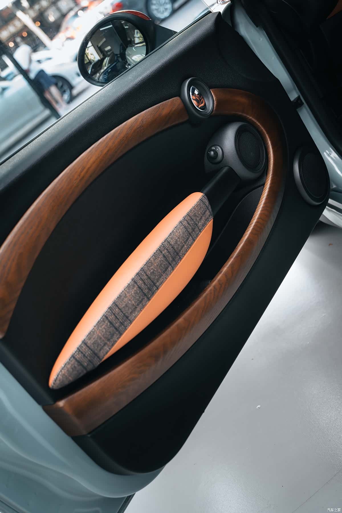 Mini ONE, 2011 13