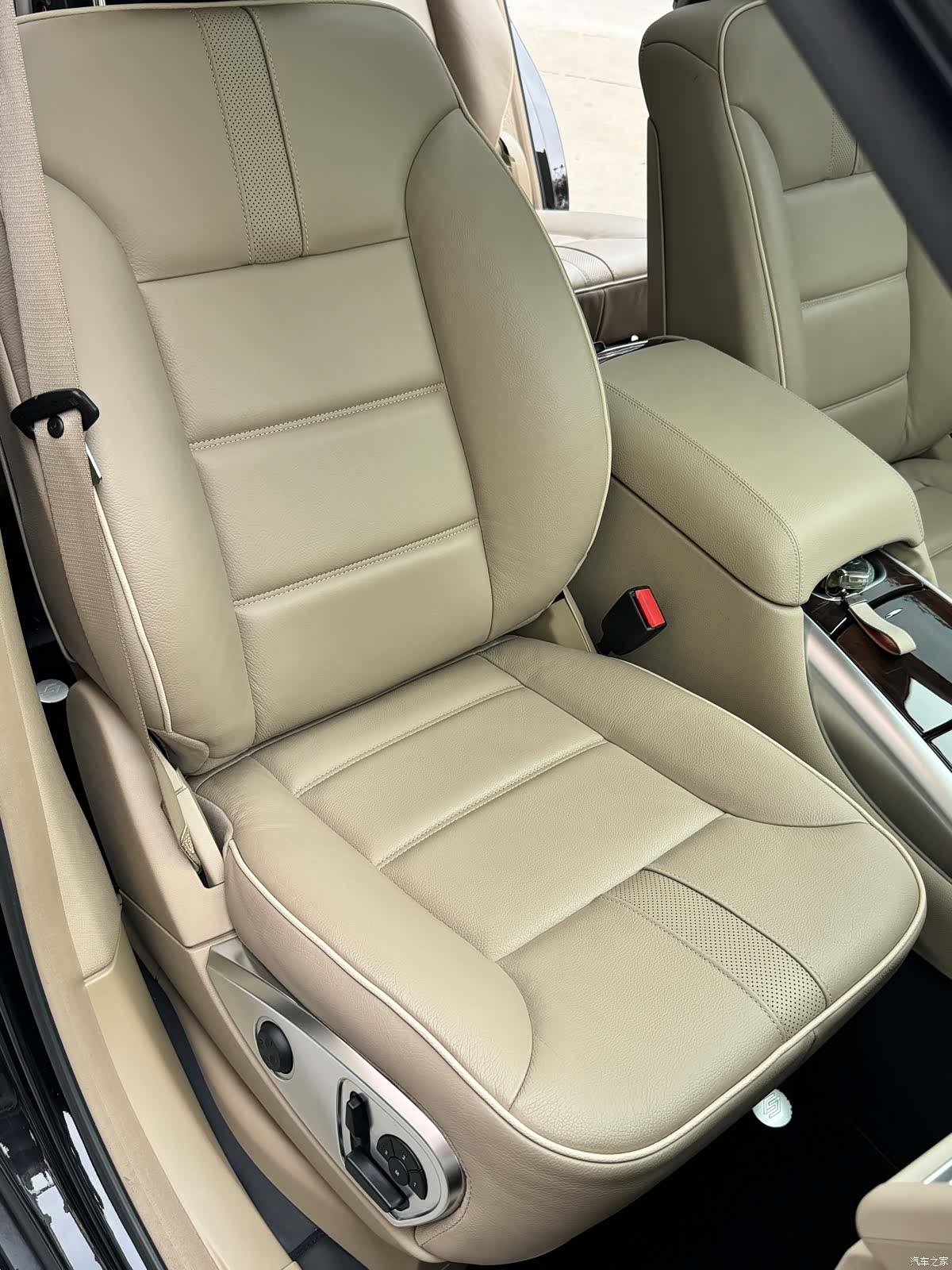 Mercedes-Benz R-Class, 2011 13