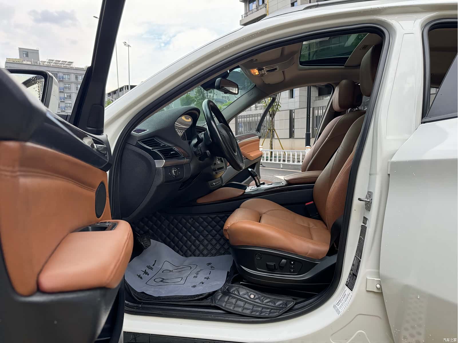 BMW X6, 2012 11
