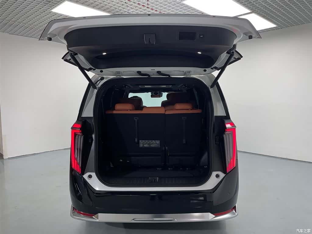 Trumpchi M8, 2025 18