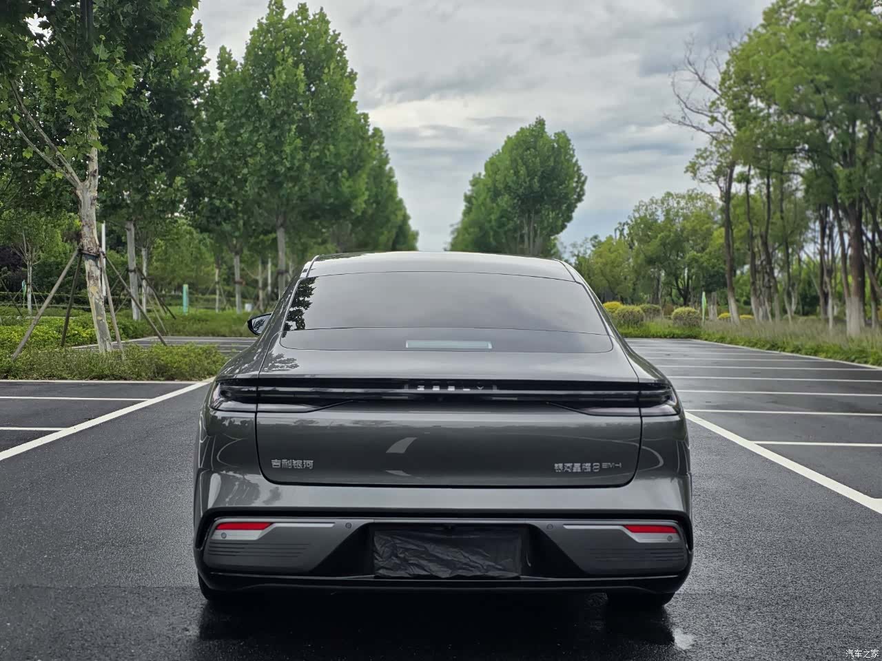 Geely 8, 2025 8
