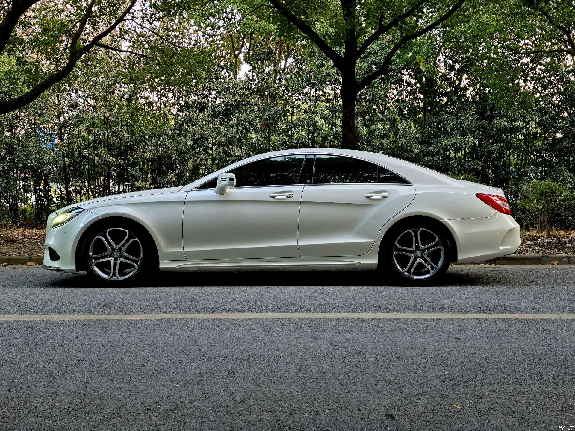 Mercedes-Benz CLS, 2015 3