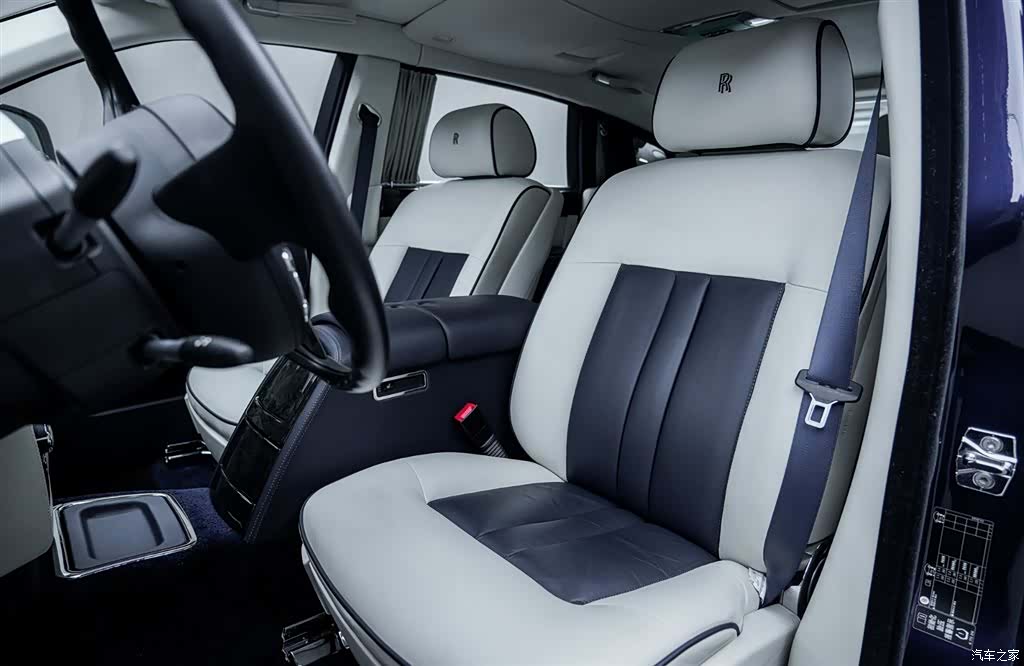 Rolls-Royce Phantom, 2013 11