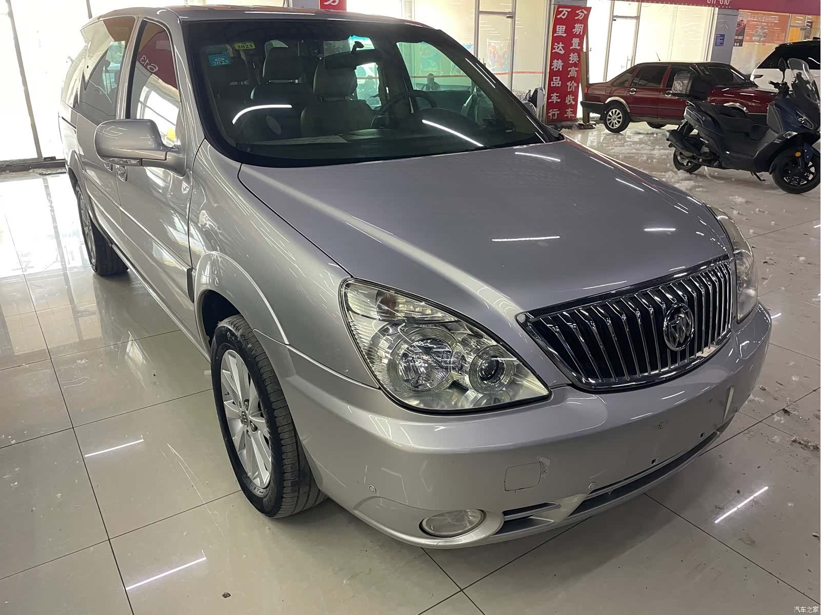 Buick GL8, 2014 3