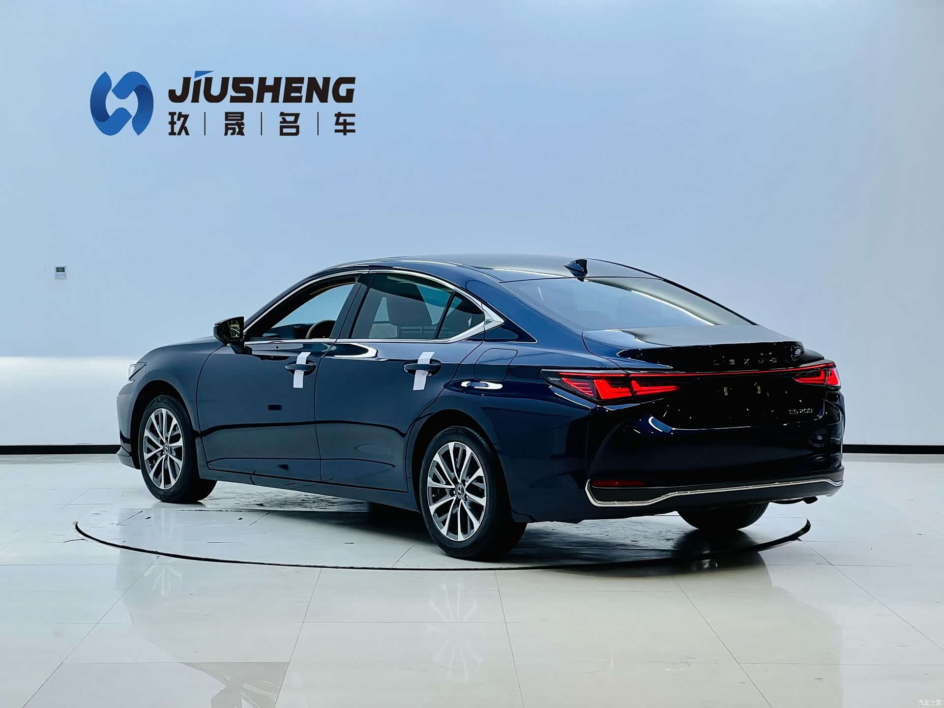 Lexus ES, 2025 18