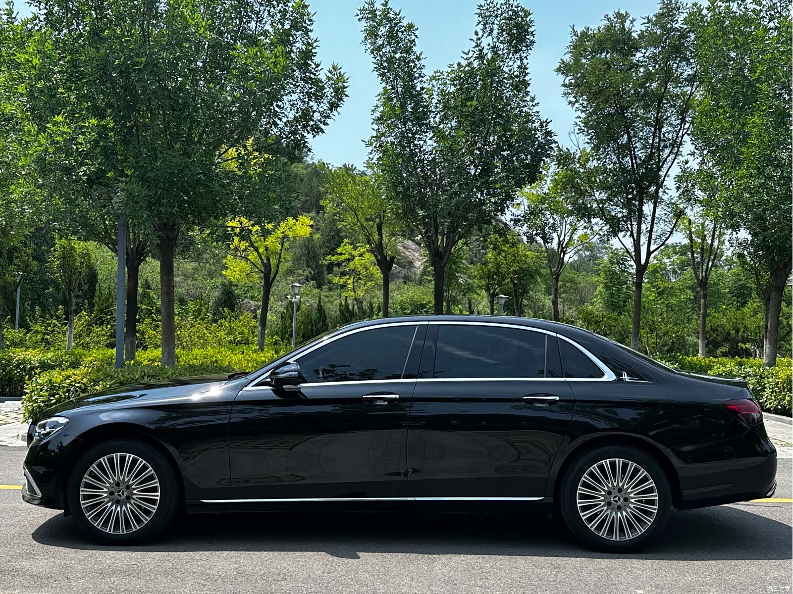 Mercedes-Benz E-Class, 2021 25