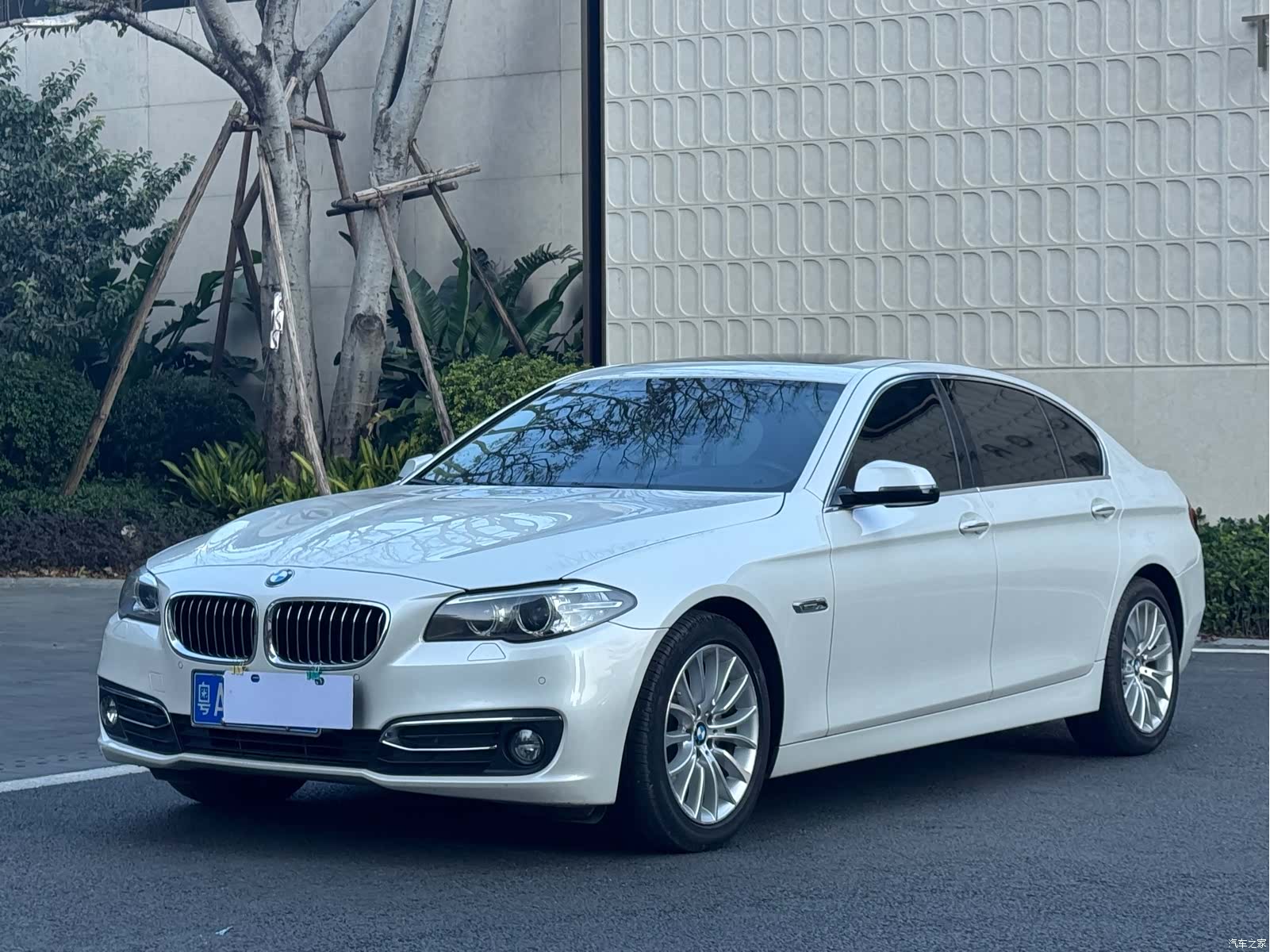 BMW 5 Series, 2015 1
