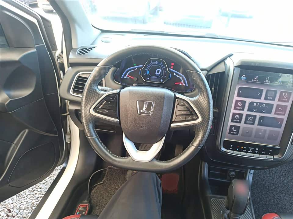 Luxgen U5 SUV Luxgen U5 SUV
