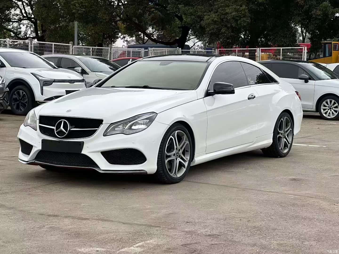 Mercedes-Benz E-Class, 2015 1