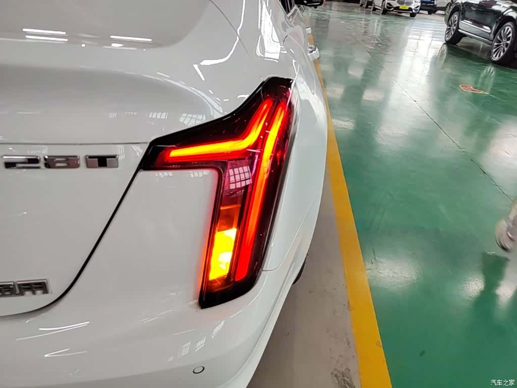 Cadillac CT5, 2023 8