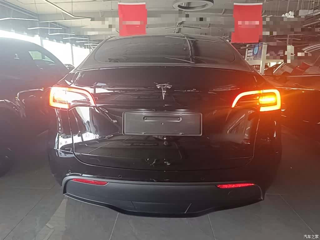 Tesla Model Y, 2023 6