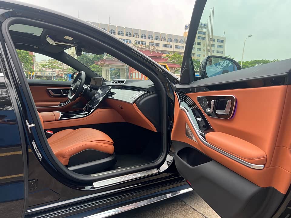 Mercedes-Benz S-class Mercedes-Benz S-class