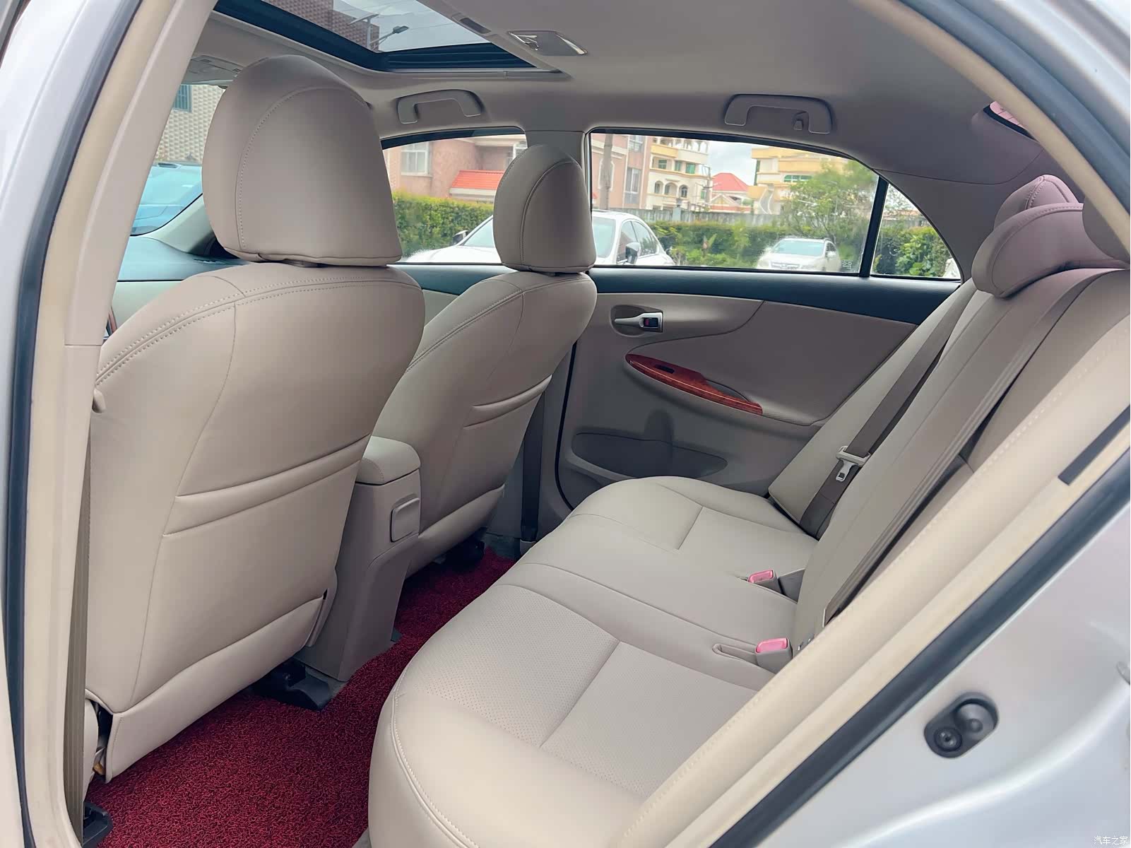 Toyota Corolla, 2012 8