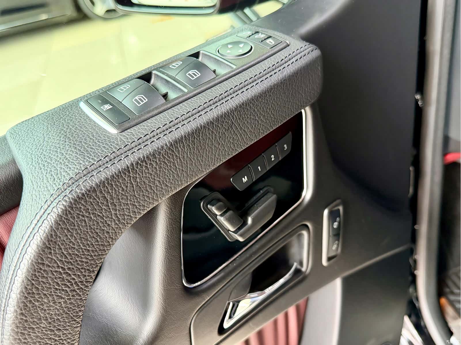 Mercedes-Benz G-Class, 2017 11