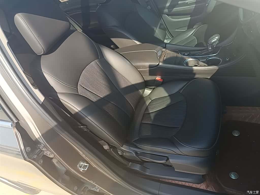 Buick Envision Plus, 2018 25