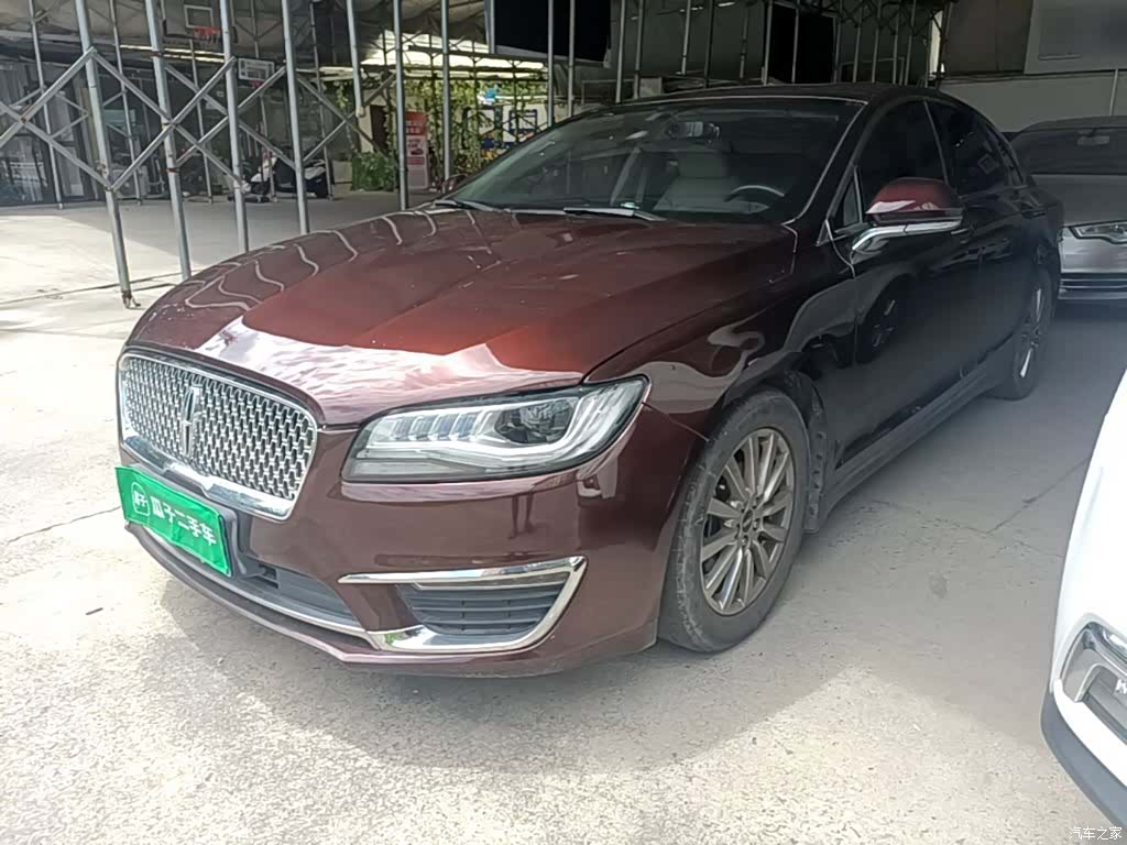 Lincoln MKZ, 2019 1