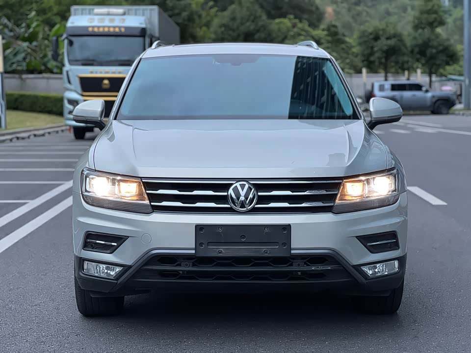 Volkswagen Tiguan L