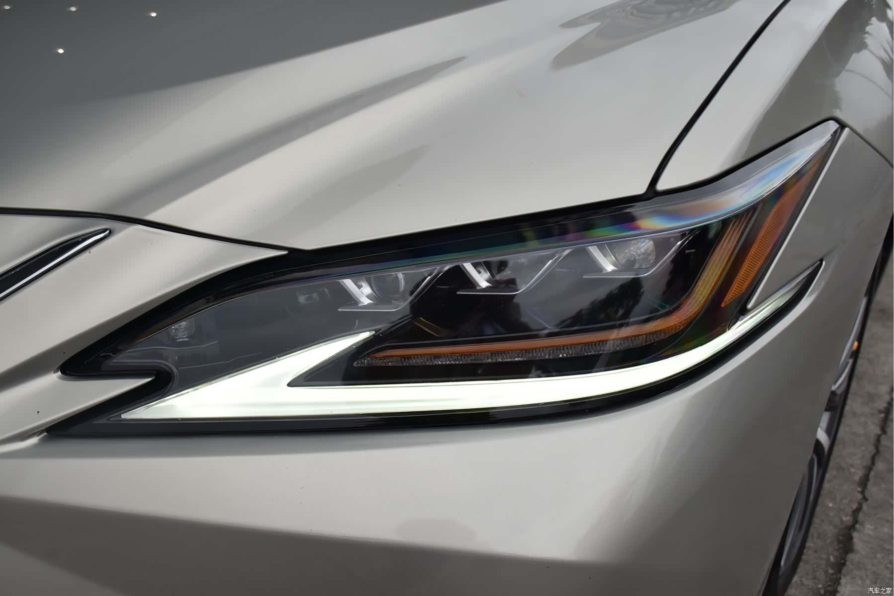 Lexus ES, 2019 17