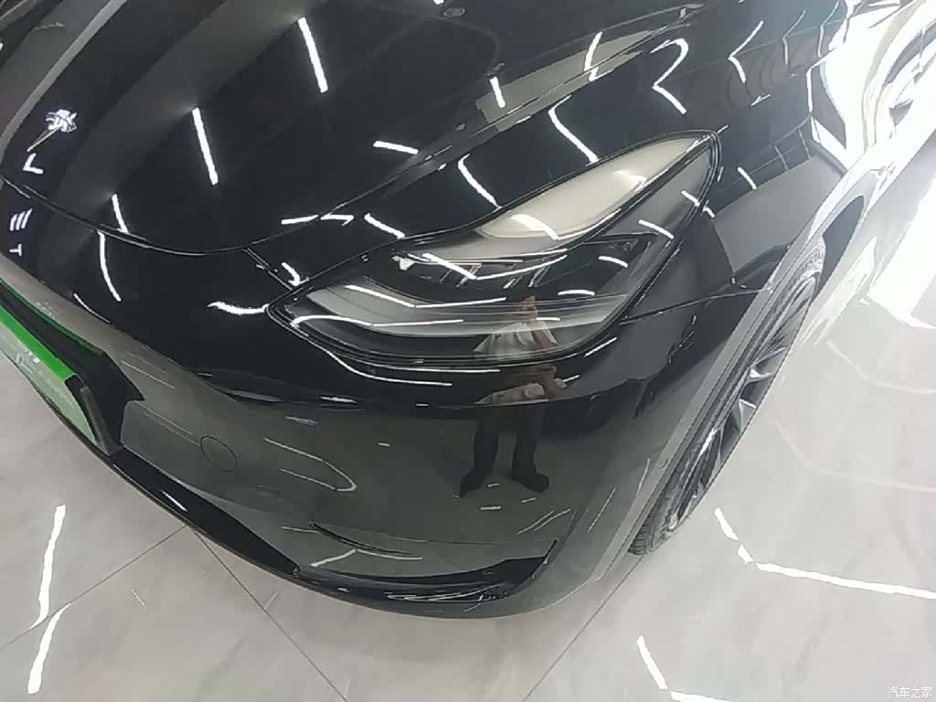 Tesla Model Y, 2022 24