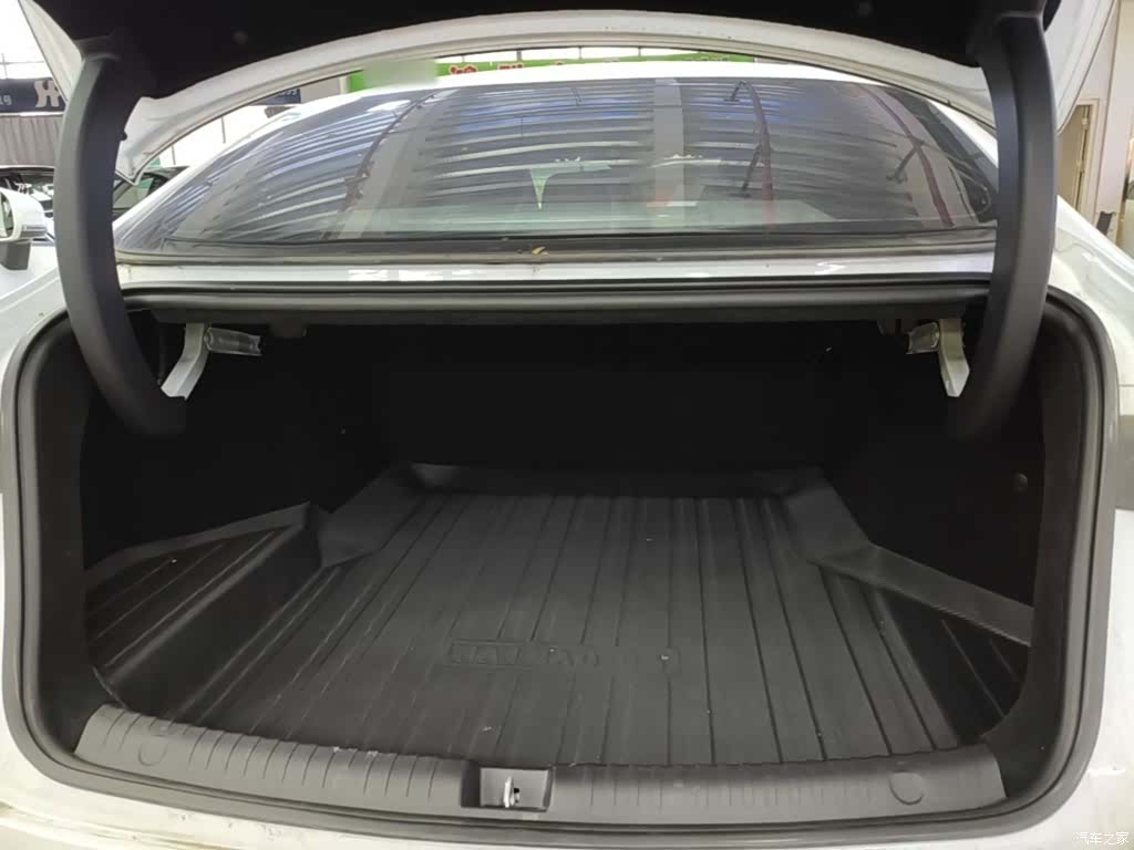 BYD Seal, 2025 19