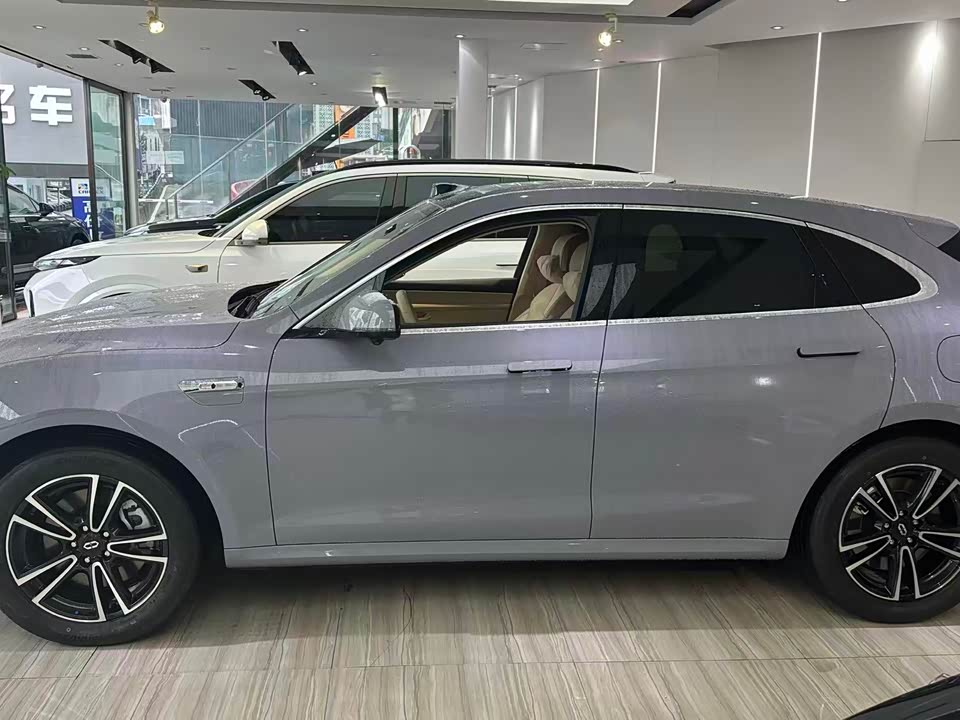 AITO Ask the world M5