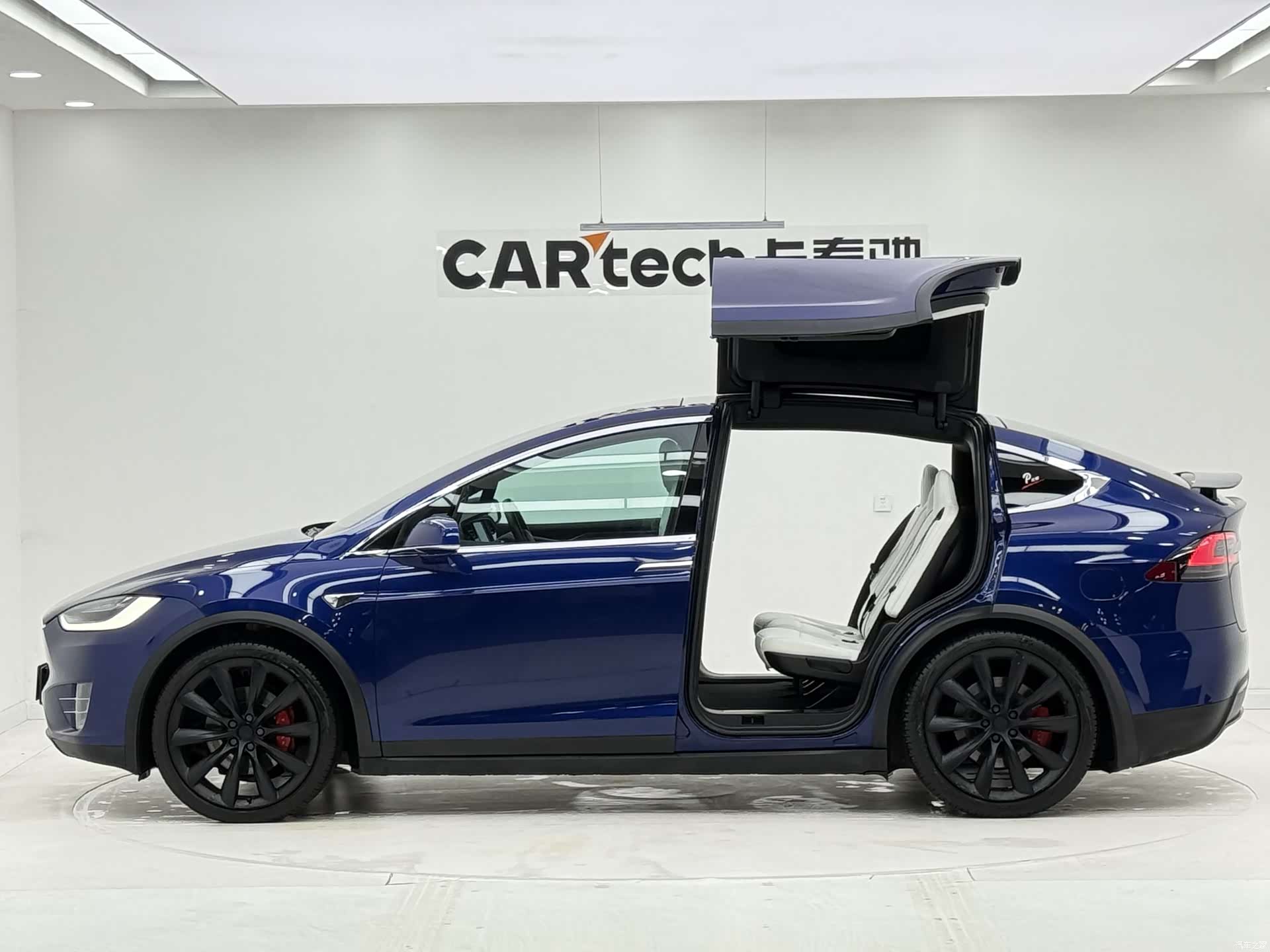 Tesla Model X, 2020 9