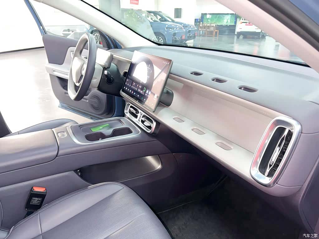 Leapmotor B01, 2025 16