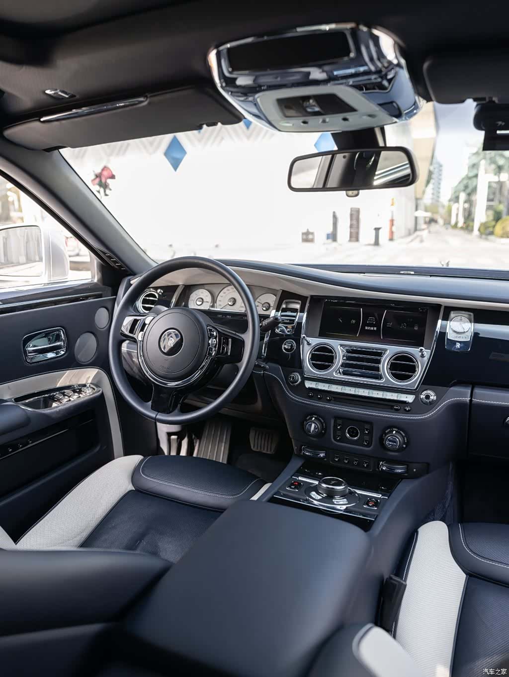 Rolls-Royce Ghost, 2019 12
