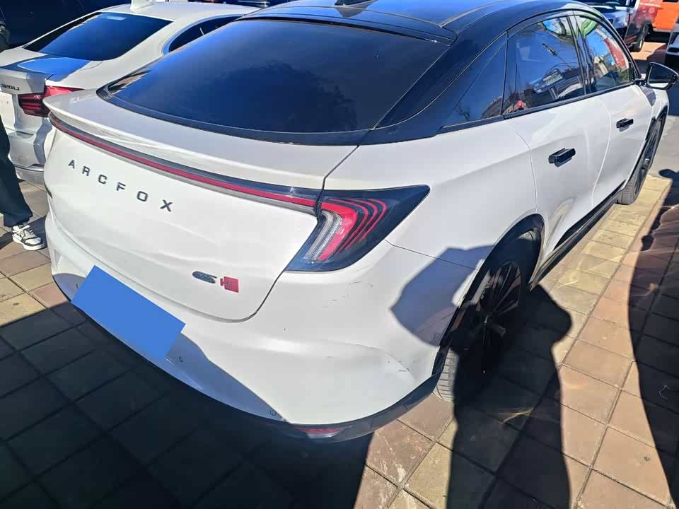 ARCFOX Polar Fox Alpha S