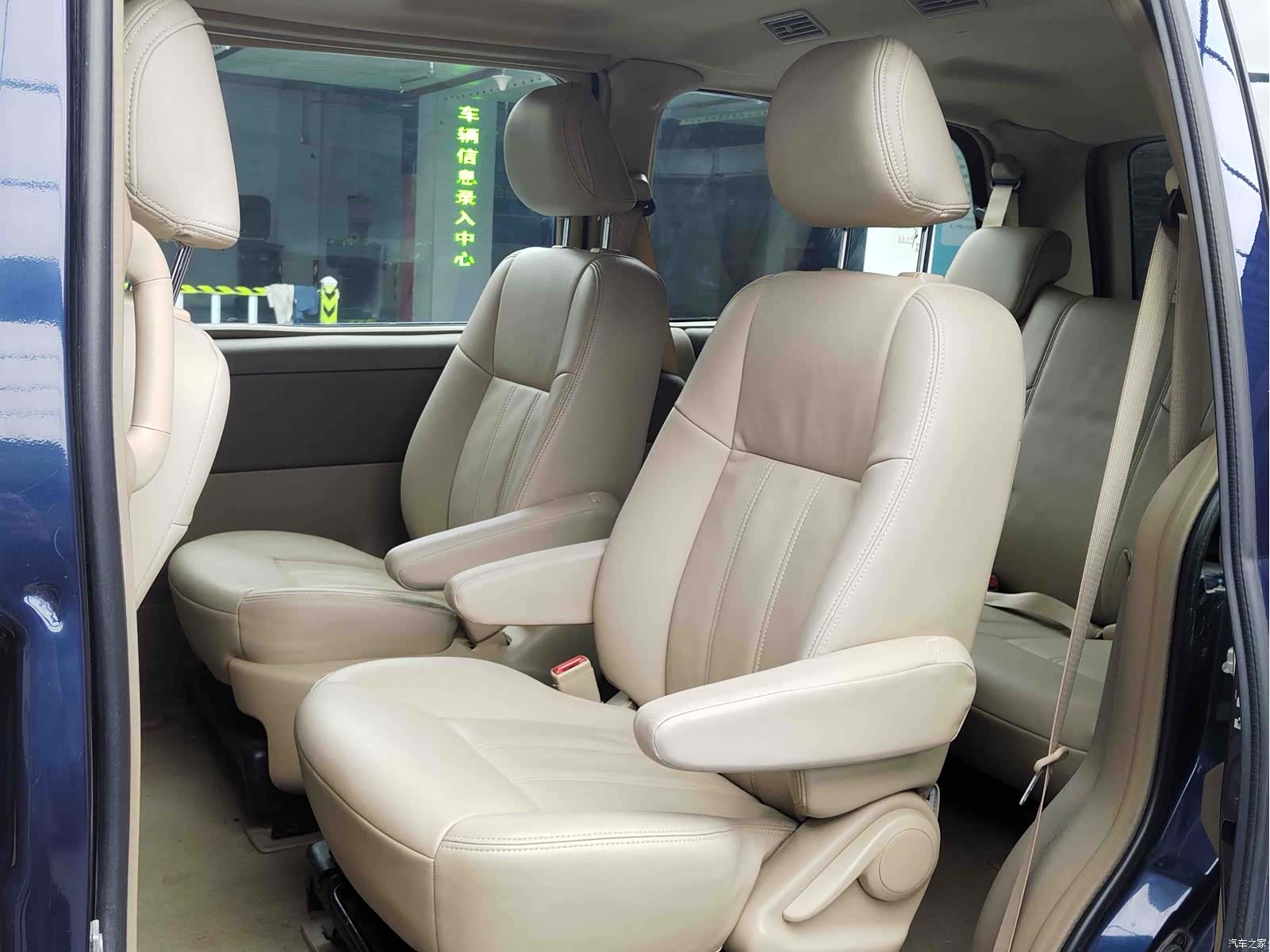 Buick GL8, 2017 12