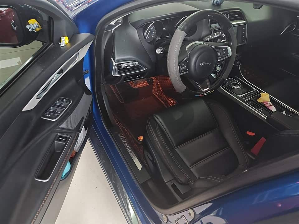 Jaguar XEL Jaguar XEL
