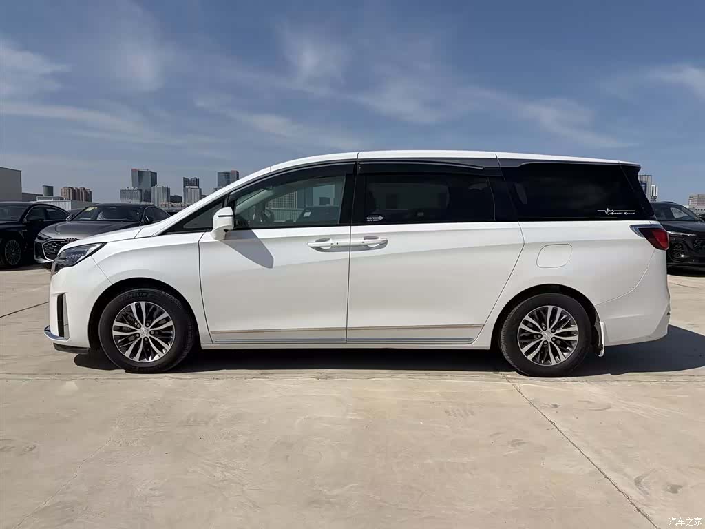 Buick GL8, 2023 3