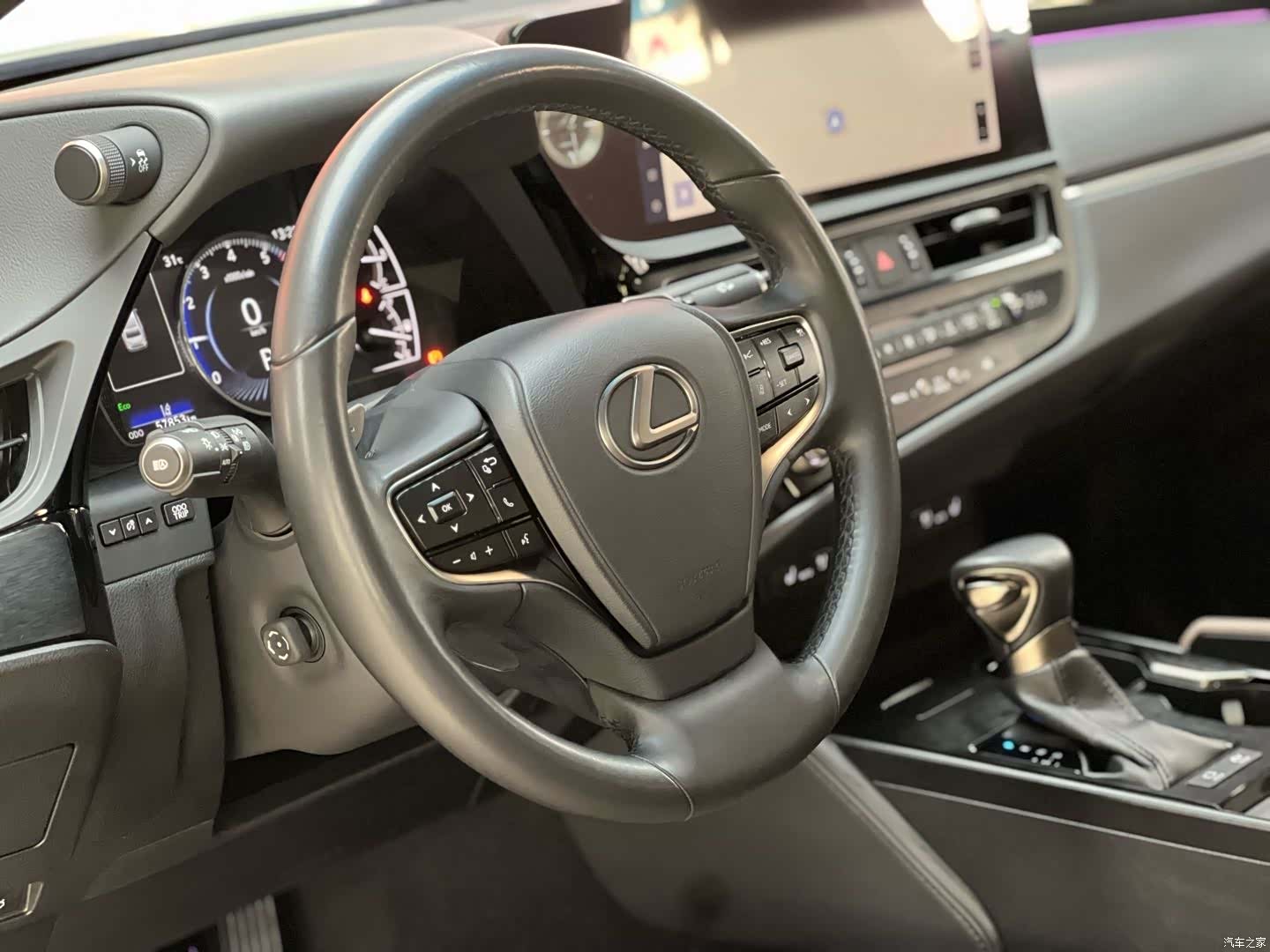 Lexus ES, 2023 7