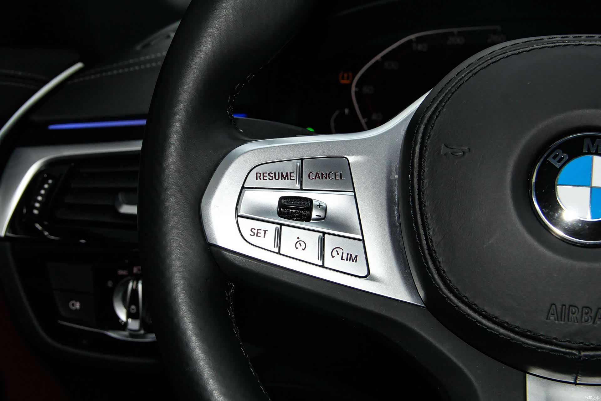 BMW 5 Series, 2023 27