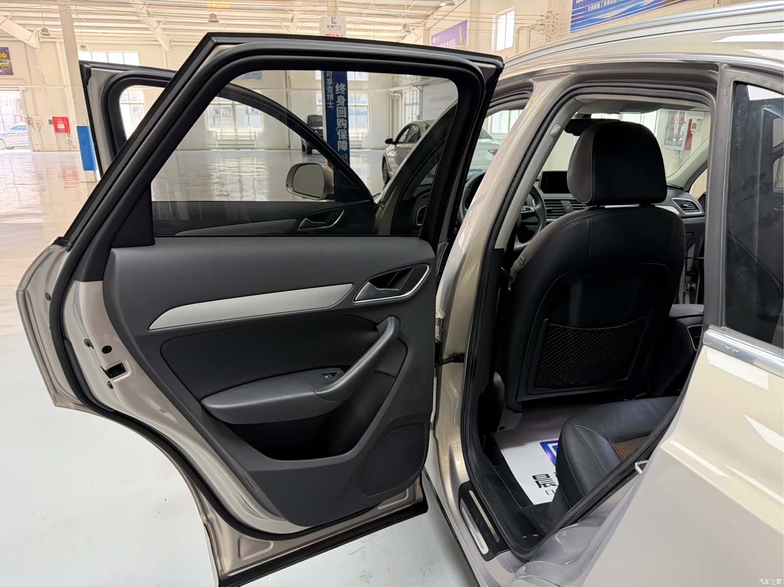 Audi Q3, 2018 12