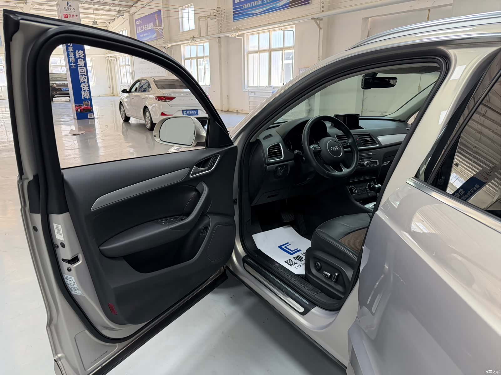 Audi Q3, 2018 11