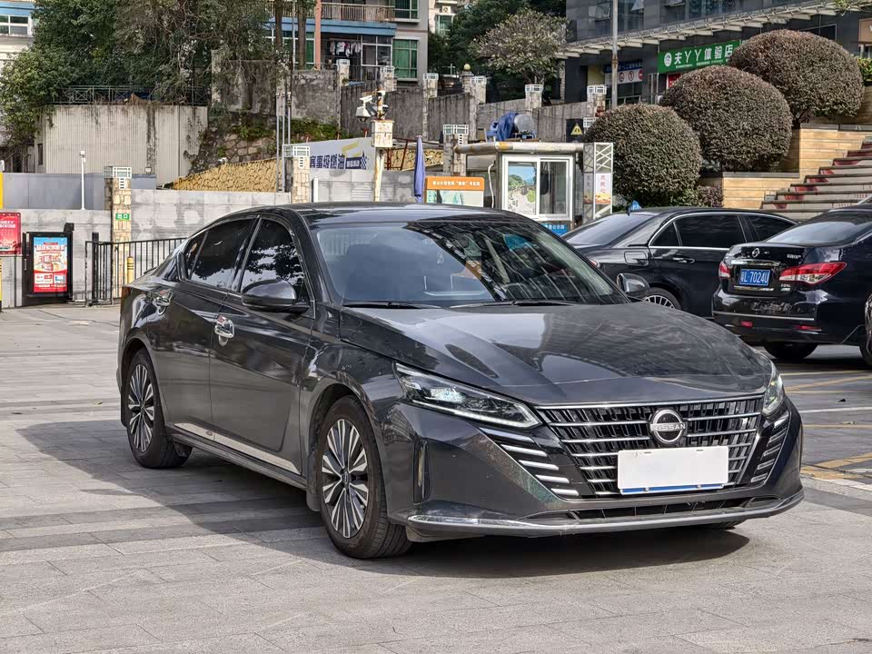 Nissan Teana