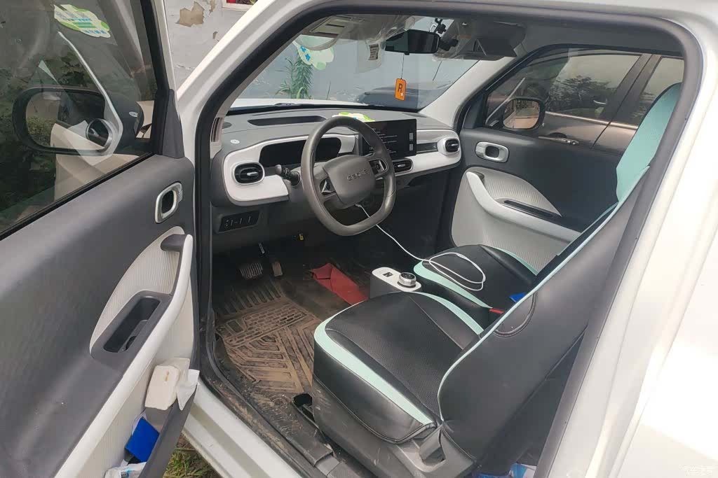 Geely Panda, 2025 9