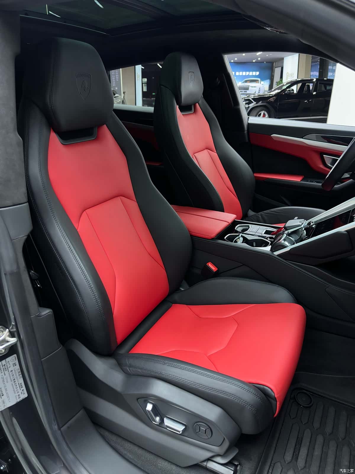 Lamborghini Urus, 2019 13