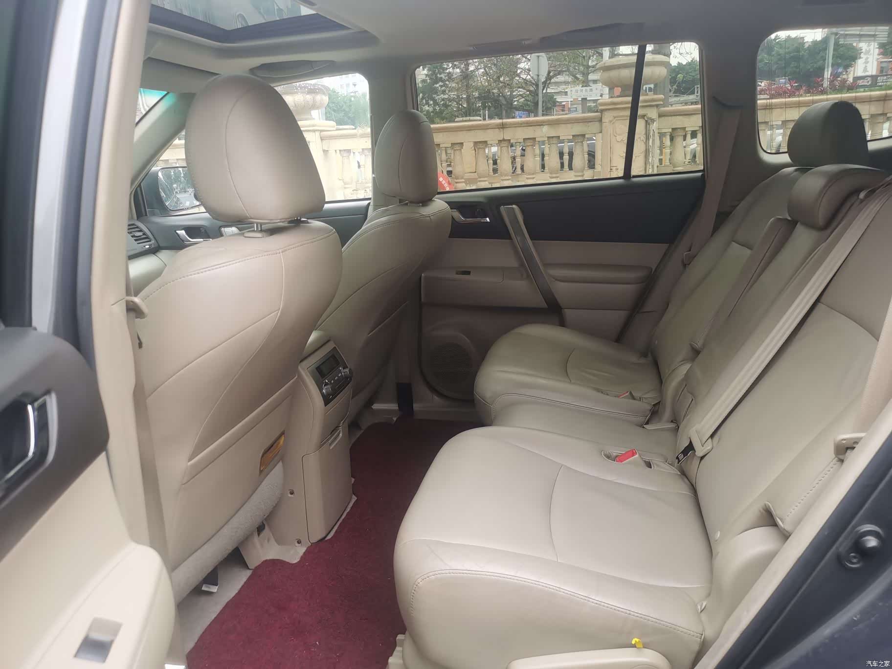 Toyota Highlander, 2010 11
