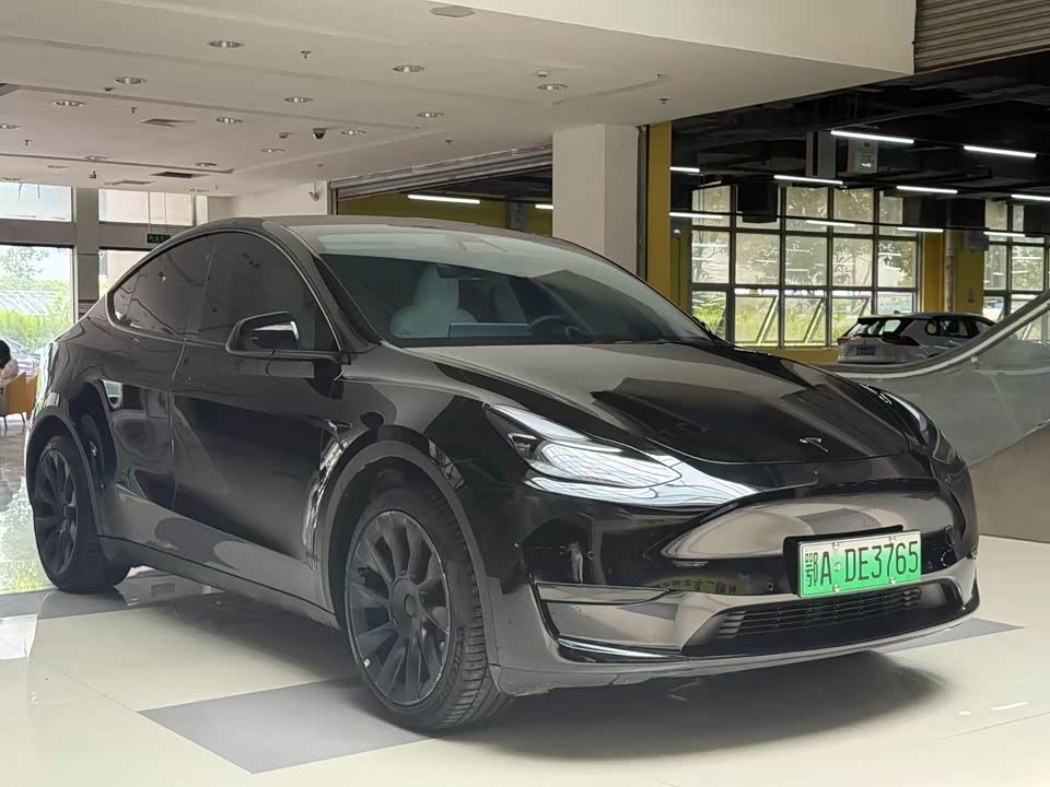 Tesla Model Y Tesla Model Y