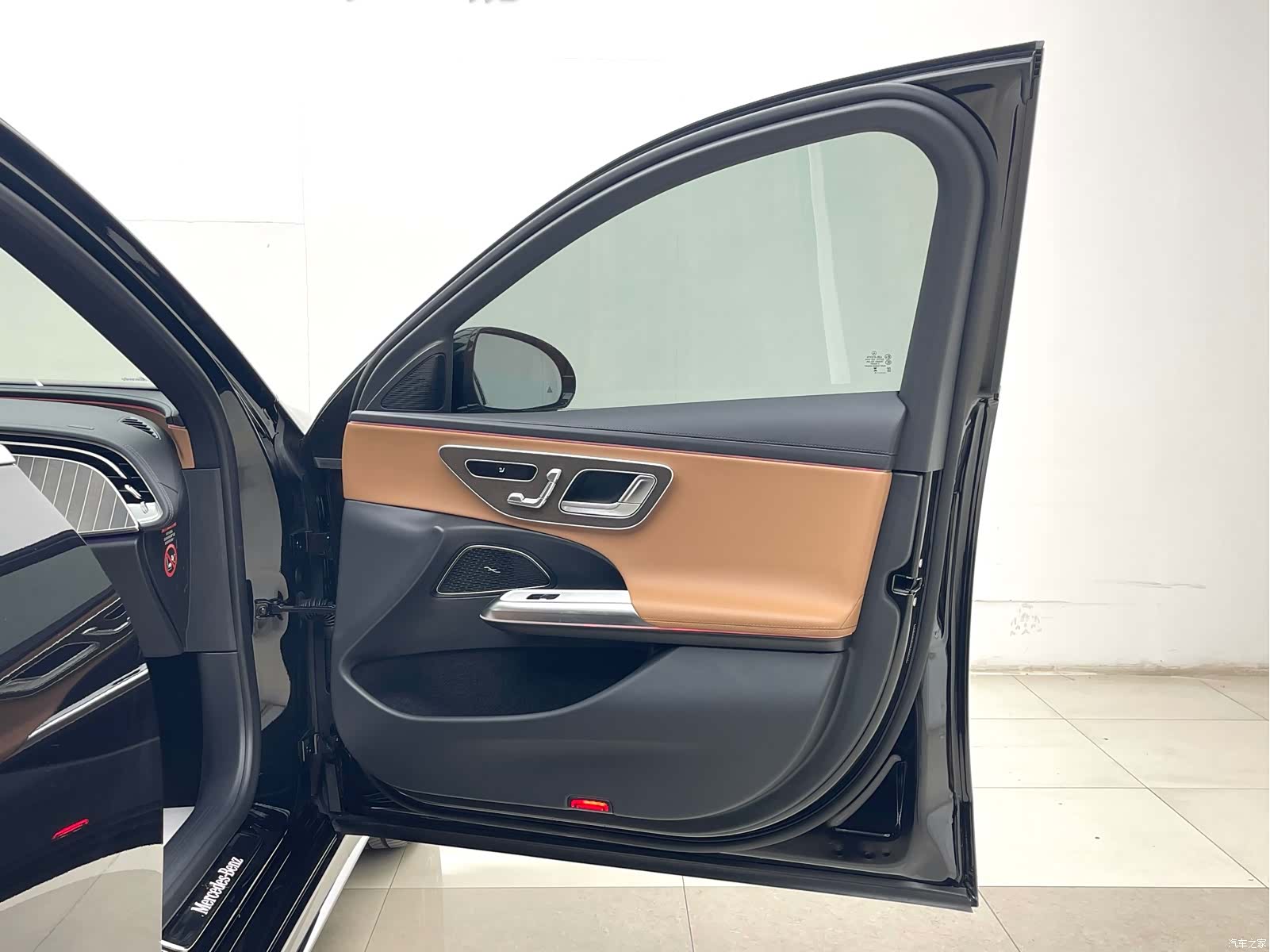 Mercedes-Benz E-Class, 2025 6